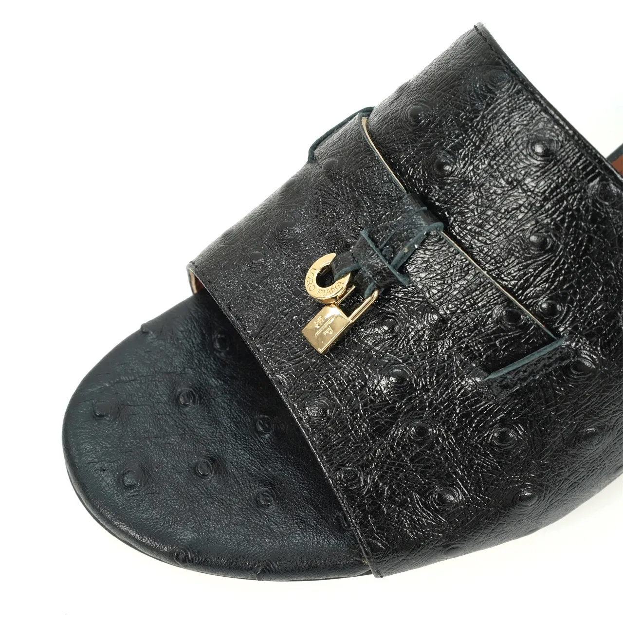 👟👟Ex-factory price 440👟👟 Genuine leather sole +30 suede sheepskin slippers with a strap decorated with Loro Piana My Charms charms and decorated with tone-on-tone stitching. Sophisticated and feminine, it pairs well with both city and resort looks. For those looking for an elegant upgrade, the summer glamor slipper is known for its slim open-back silhouette. size: 35-44 (custom-made sizes 43 and 44 are non-returnable) Upper: imported suede sheep leather (sheep), cowhide ostrich pattern, cowhide snake pattern Lining: imported high-grade mixed sheep silk Heel height: 5.5CM